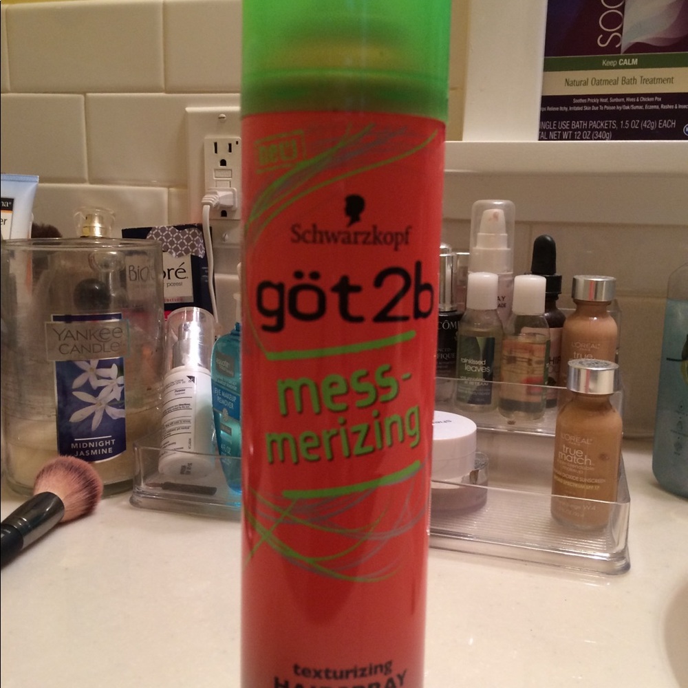 Got 2b mess-merizing texturing Hairspray